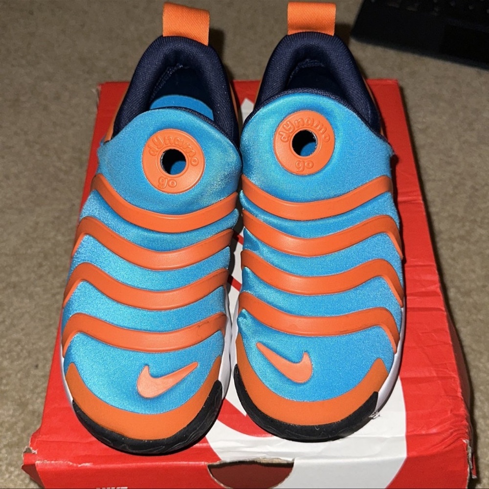 Kids Nike Dynamo Go (PS). Size 2y